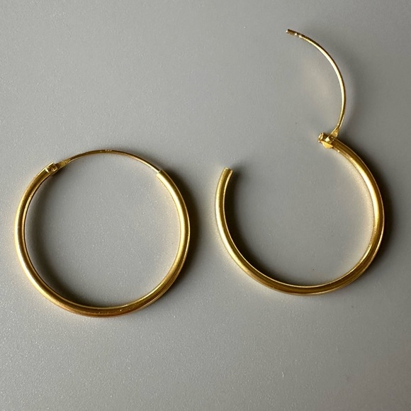 14k Gold Vermeil Classic Gold Hoops 20mm - Picture 7 of 10